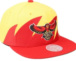 Snapback-Mitchell & Ness Atlanta Hawks Sharktooth Gold/Red Snapback -