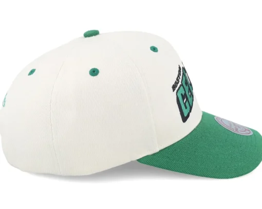 New Mitchell & Ness Boston Celtics Retro Type Pro Off White/Green Adjustable - Beige
