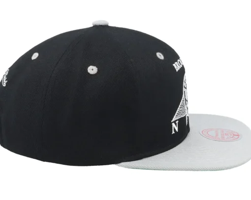 Clearance Mitchell & Ness Brooklyn Nets Monument Black/Grey Snapback -