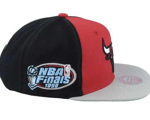 Snapback-Mitchell & Ness Chicago Bulls Block Out Red/Black Snapback -