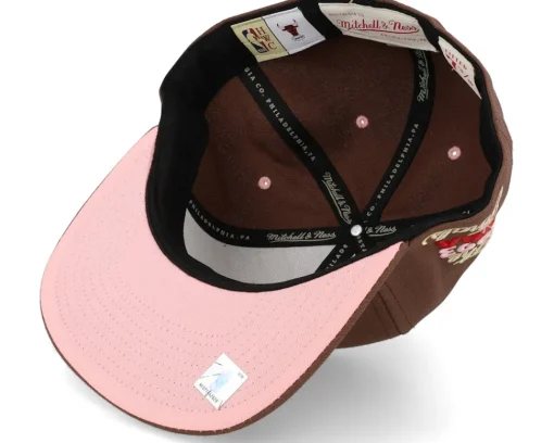 Fitted-Mitchell & Ness Chicago Bulls Sugar Bacon Fitted - Brown