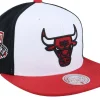 Best Mitchell & Ness Chicago Bulls Core I White/Black/Red Snapback -