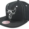 Snapback-Mitchell & Ness Chicago Bulls Glow Up Snapback - Black
