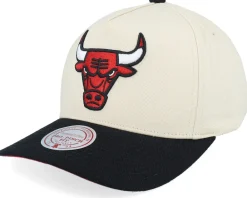 Adjustable-Mitchell & Ness Chicago Bulls Pinch Pro Crown Off White/Black A-frame Adjustable -