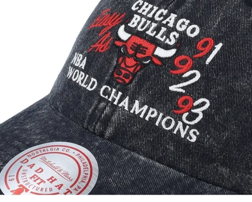 Best Mitchell & Ness Chicago Bulls Stone Washed Champions Dad Cap - Black