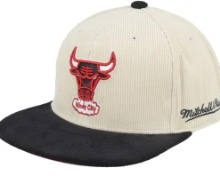 Fitted-Mitchell & Ness Chicago Bulls Team Cord Off White/Black Fitted - Beige