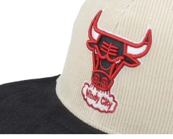 Fitted-Mitchell & Ness Chicago Bulls Team Cord Off White/Black Fitted - Beige