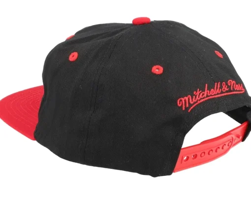 Snapback-Mitchell & Ness Chicago Bulls Varsity Letter /Red Snapback - Black