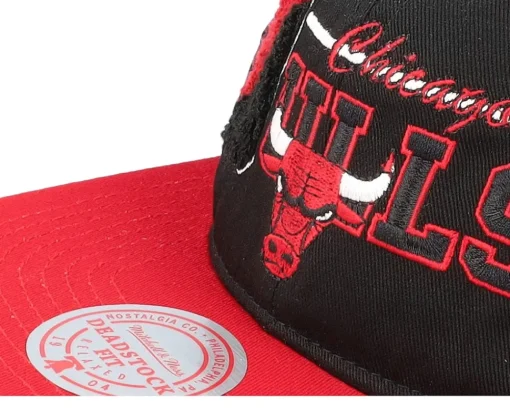 Snapback-Mitchell & Ness Chicago Bulls Varsity Letter /Red Snapback - Black