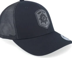 Best Wild Spirit Compass Shield Black Patch Black Trucker -