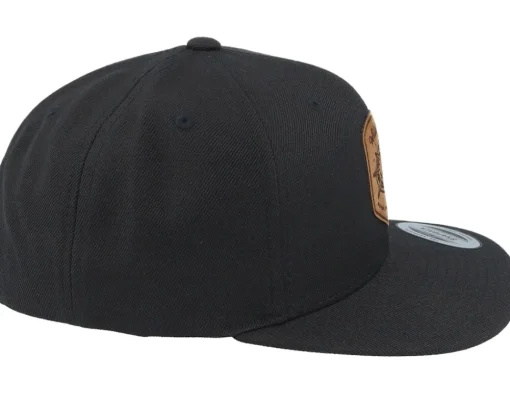 Snapback-Wild Spirit Compass Shield Brown Patch Black Snapback -
