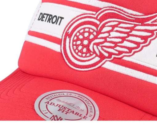 Trucker-Mitchell & Ness Detroit Wings Sideline Vintage /White A-frame Trucker - Red