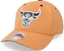Adjustable-Mitchell & Ness Hatstore Exclusive x Chicago Bulls Camel Leather Logo -