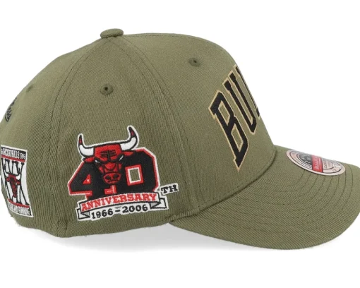 Adjustable-Mitchell & Ness Hatstore Exclusive x Chicago Bulls Script Flight Olive Adjustable - Green