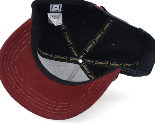 Trucker-Capslab Looney Tunes Coyote & Road Runned Black/Navy/Burgundy A-Frame Trucker -