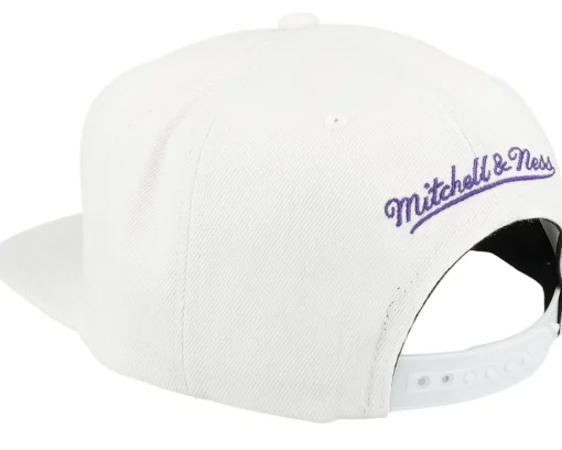 Clearance Mitchell & Ness Los Angeles Lakers Champs White Snapback -