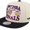 Snapback-Mitchell & Ness Los Angeles Lakers Vs. Boston Celtics Finals Remix Hwc Off /Black Snapback - White