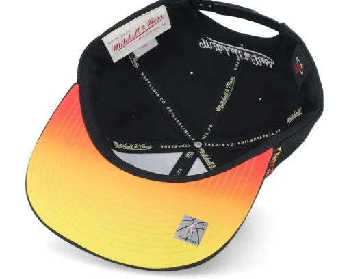 Snapback-Mitchell & Ness Miami Heat High Grade Snapback - Black