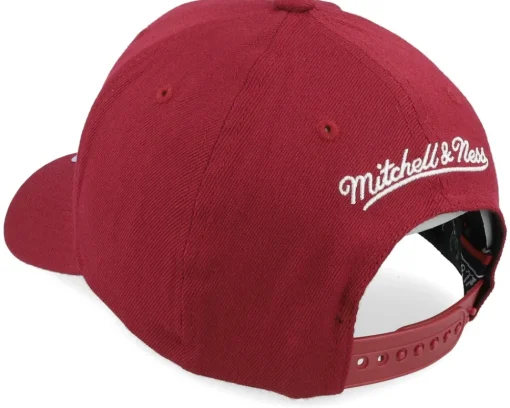 Adjustable-Mitchell & Ness Milwaukee Bucks Classic Burgundy Adjustable - Red