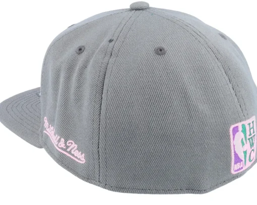 Fitted-Mitchell & Ness Milwaukee Bucks From Dusk Dark Fitted - Grey