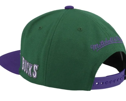 Snapback-Mitchell & Ness Milwaukee Bucks Team Origins /Purple Snapback - Green