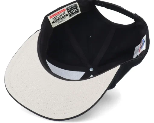 Snapback-American Needle New York Black Yankees Archive 400 Black Snapback -
