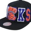 Snapback-Mitchell & Ness New York Knicks Varsity Bust Snapback - Black
