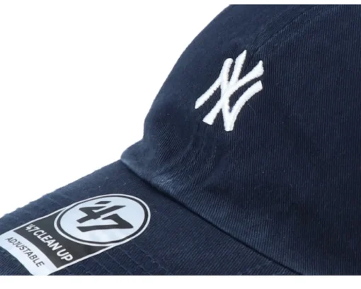 Outlet 47 Brand New York Yankees Base Runner Clean Up Navy/White Adjustable - Blue