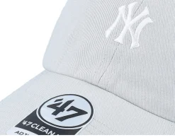 Outlet 47 Brand New York Yankees Base Runner Clean Up Dad Cap - Grey