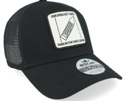 Trucker-Iconic No Parking Suez Canal Patch Black Trucker -