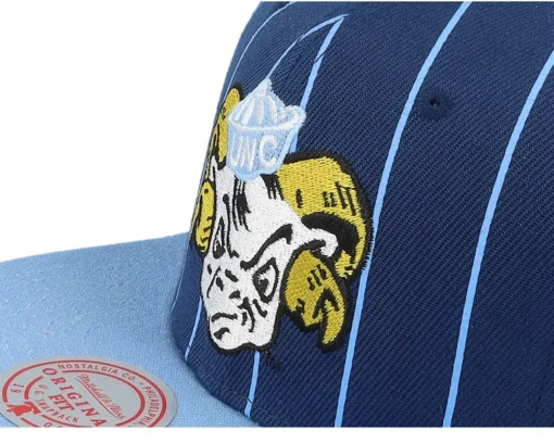 Snapback-Mitchell & Ness North Carolina Tar Heels Team Pin Snapback - Blue