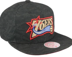 Snapback-Mitchell & Ness Philadelphia 76ers Team Digi Camo Snapback - Black