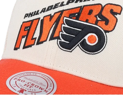 Adjustable-Mitchell & Ness Philadelphia Flyers Retro Type Pro Off White/Orange Adjustable - Beige