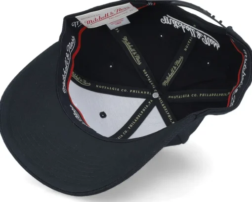 Adjustable-Mitchell & Ness Pinscript /White Adjustable - Black