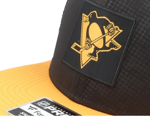 Snapback-Fanatics Pittsburgh Penguins Authentic Pro Game&Train /Gold Snapback - Black