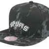 Snapback-Mitchell & Ness San Antonio Spurs Down For All Black Snapback -