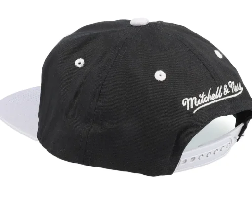 Best Mitchell & Ness San Antonio Spurs Varsity Letter /Grey Snapback - Black
