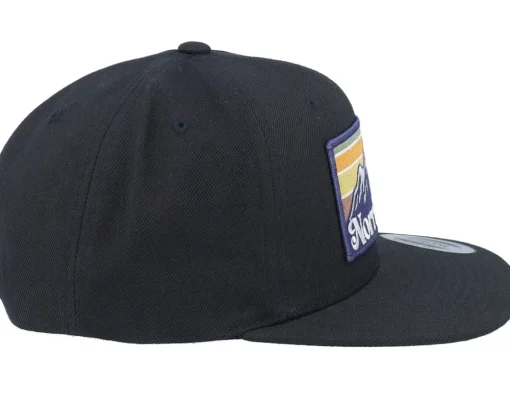Snapback-Wild Spirit Swedish Norrbotten Landscape Snapback - Black
