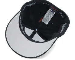 Fashion Iconic Wolf Black Metallic Patch Black Flexfit -